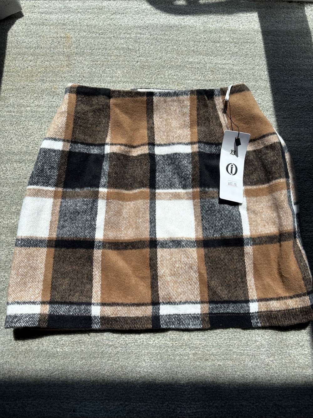 Plaid Mini Skirt in Camel & Black - Brand: Unknown